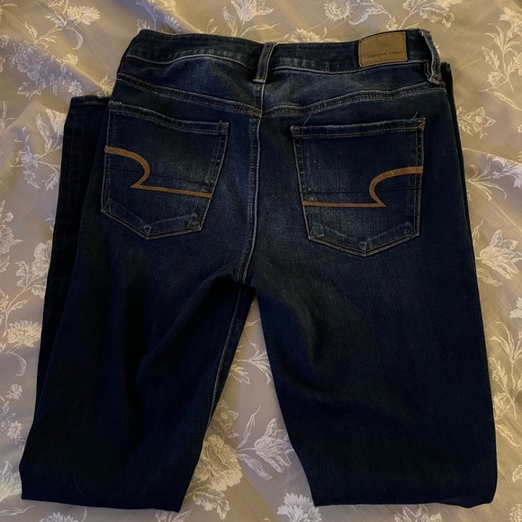 American Eagle Ripped Jeans - Picture 4 of 5